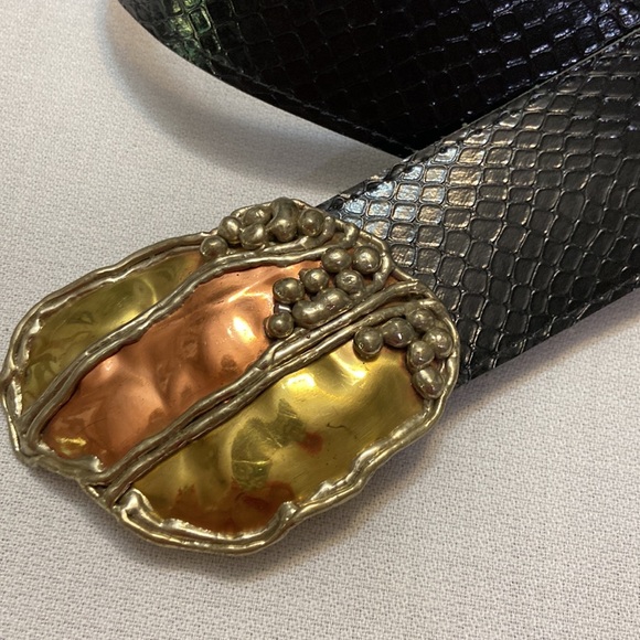 Tri Color Buckle on Black Snake Print Womens Wide Belt- EUC - S/ M - Picture 2 of 7